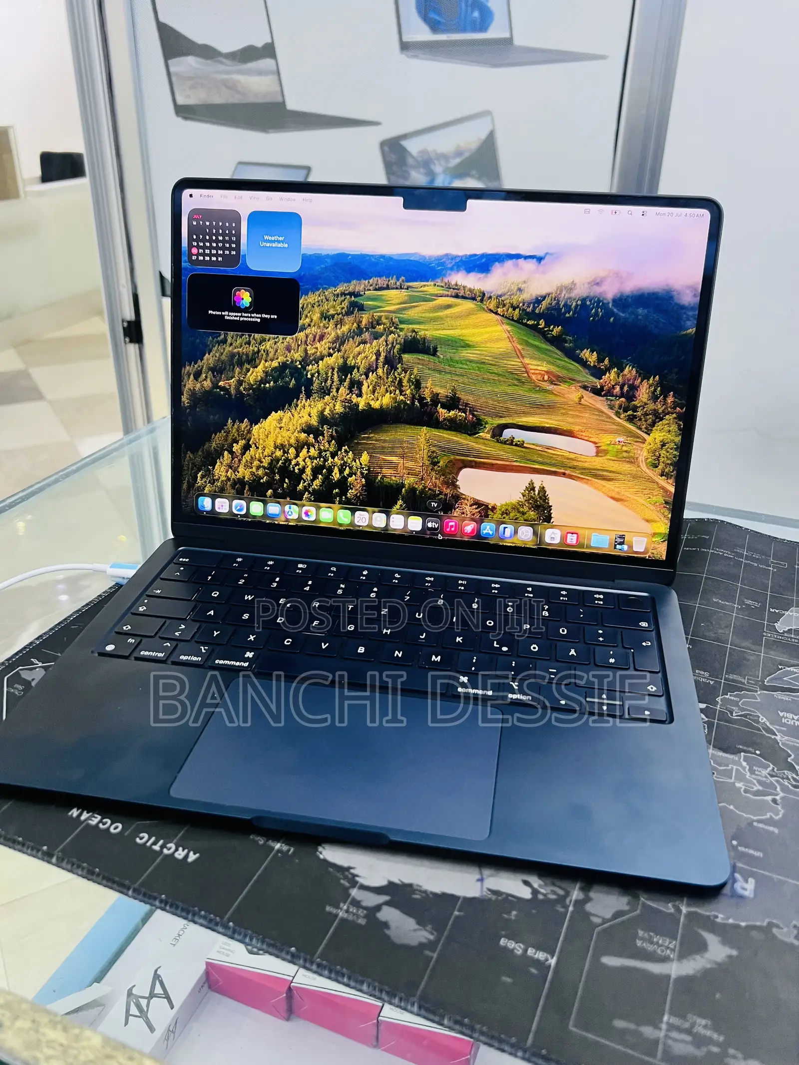 New Laptop Apple MacBook Air 2022 M2 16GB Apple M2 SSD 512GB