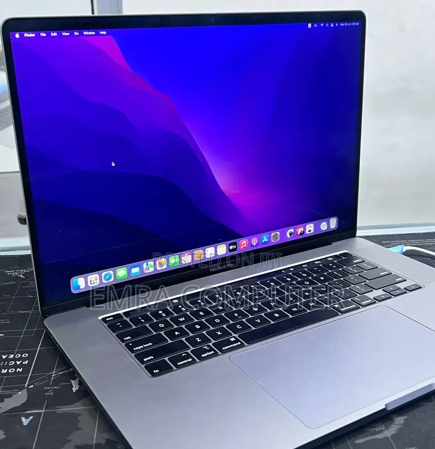 New Laptop Apple MacBook Pro 2019 32GB Intel Core i9 SSD 512GB