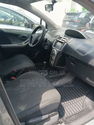 Toyota Yaris 2007 Gray