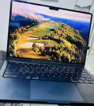 New Laptop Apple MacBook Air 2022 M2 16GB Apple M2 SSD 512GB