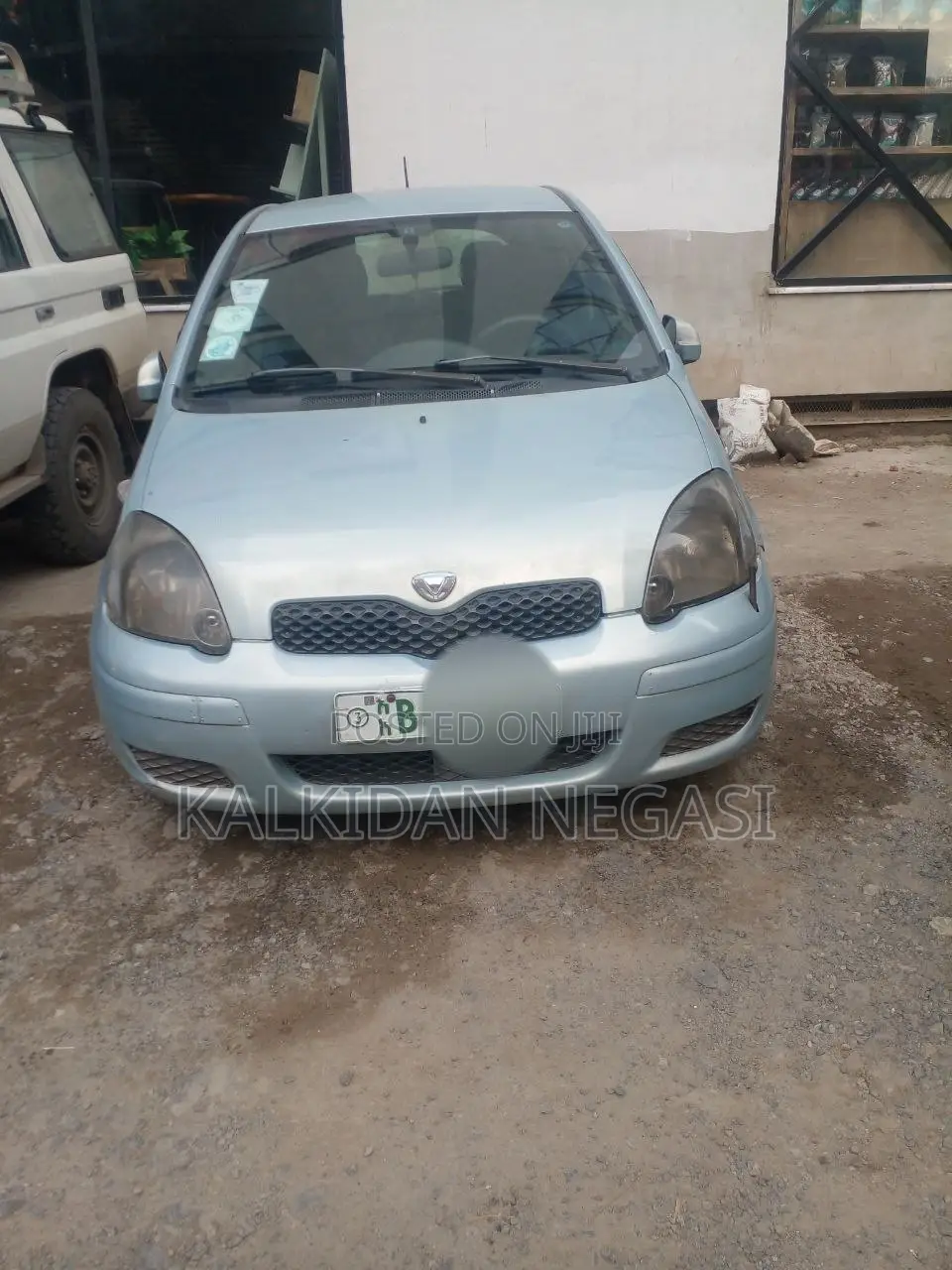 Toyota Vitz 2004 Blue