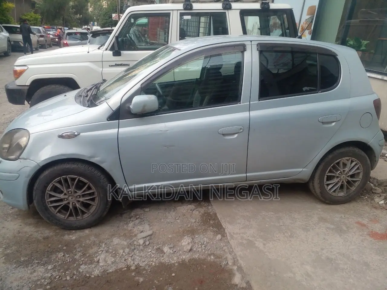 Toyota Vitz 2004 Blue