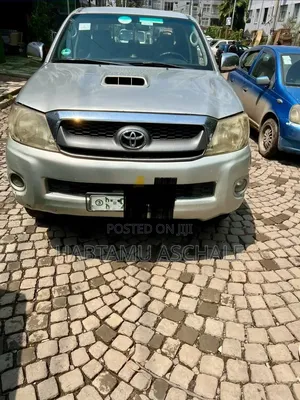 Toyota Hilux 2010 Silver