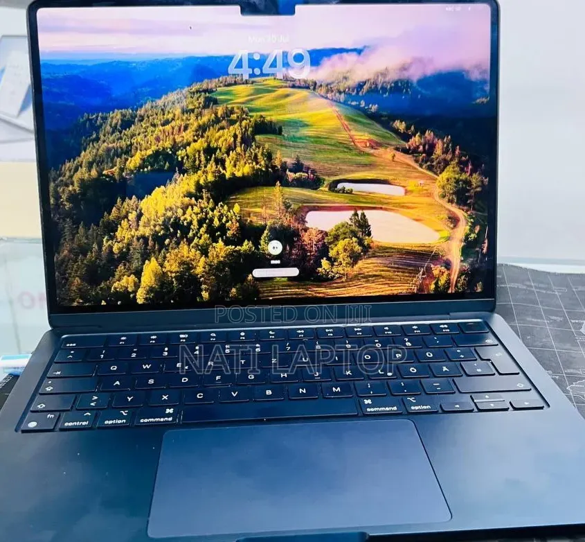New Laptop Apple MacBook Air 2022 M2 16GB Apple M2 SSD 512GB