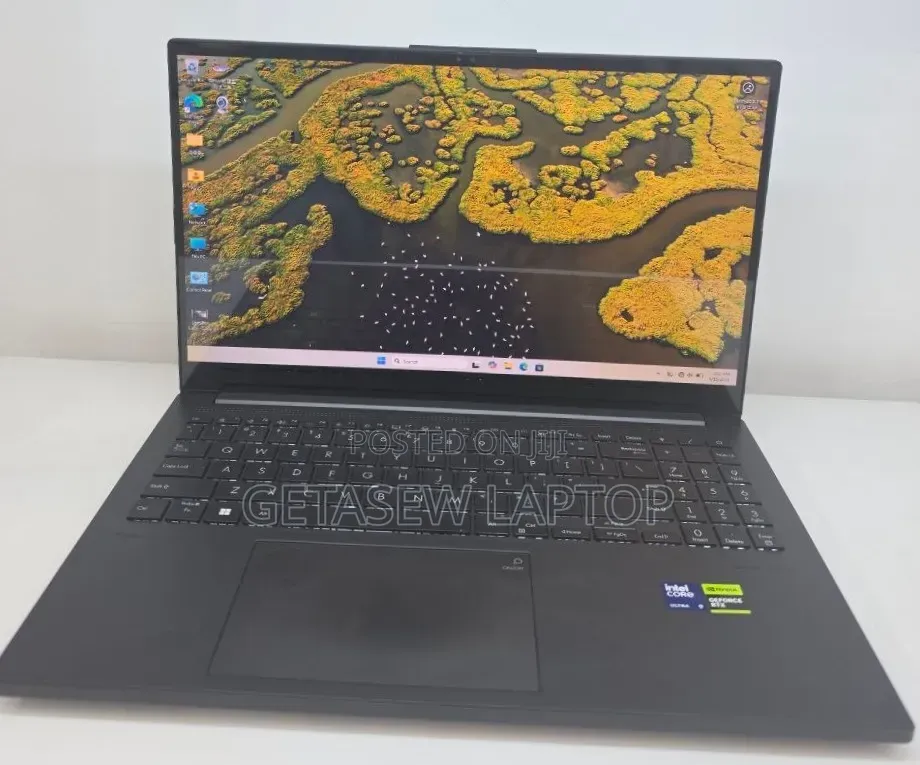 New Laptop Asus VivoBook 15 X505BA 16GB Intel Core Ultra 9 SSD 512GB