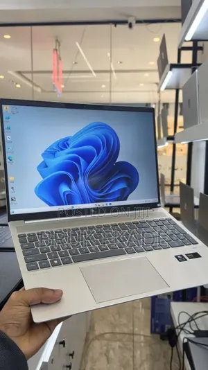 New Laptop HP Pavilion 15 16GB Intel Core Ultra 7 SSD 1T