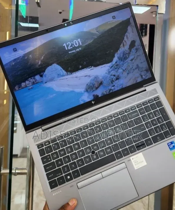 New Laptop HP ZBook 14 16GB Intel Core i7 SSD 512GB