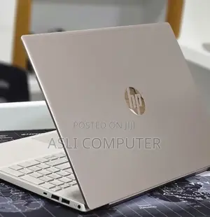 New Laptop HP Pavilion 15 8GB Intel Core i5 SSD 512GB