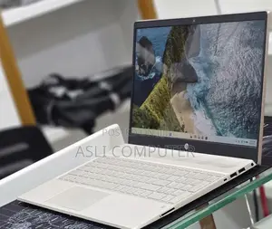 New Laptop HP Pavilion 15 8GB Intel Core i5 SSD 512GB