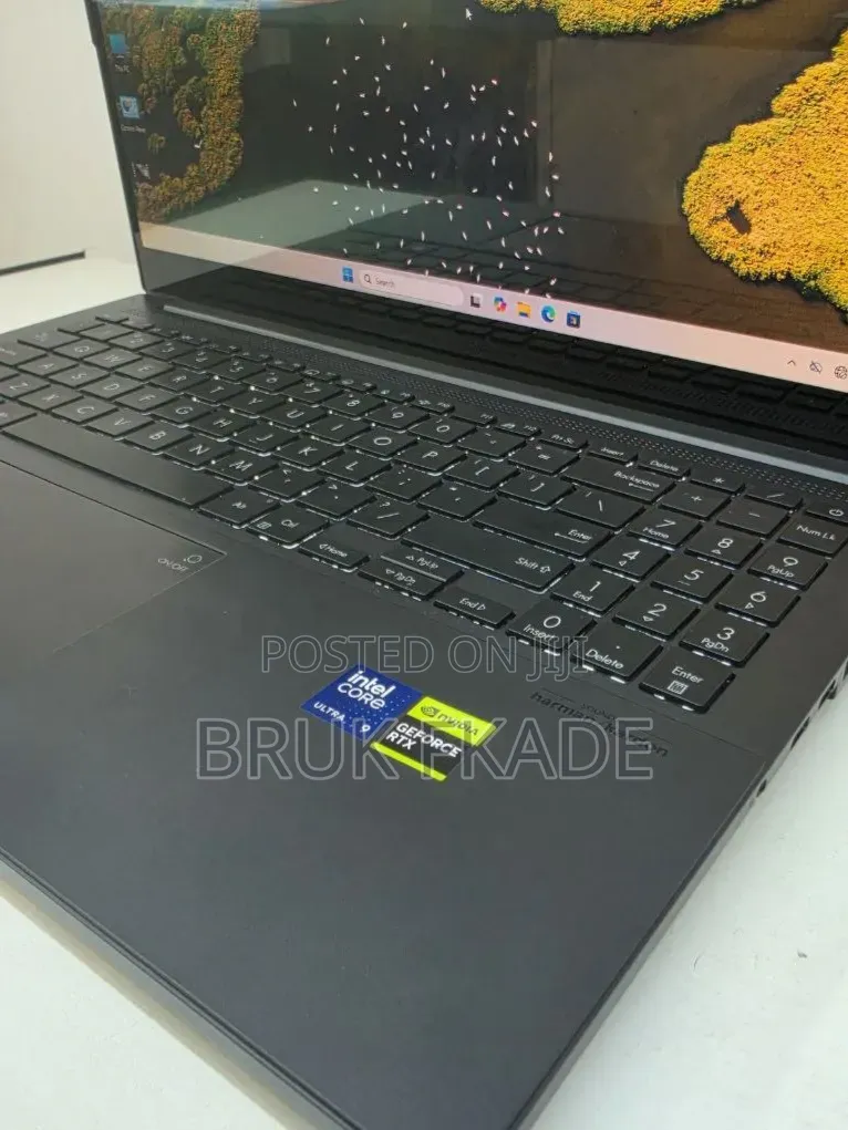 New Laptop Asus VivoBook 15 X505BA 16GB Intel Core Ultra 9 SSD 512GB
