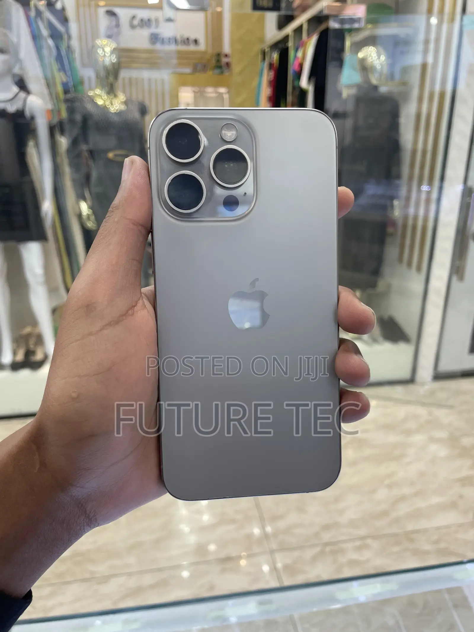 Apple iPhone 15 Pro Max 256 GB Gray