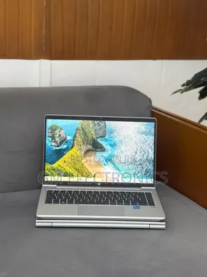 New Laptop HP ProBook 440 G10 8GB Intel Core i3 SSD 256GB