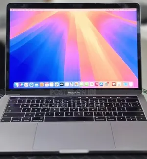 New Laptop Apple MacBook Pro 2019 16GB Intel Core i7 SSD 256GB
