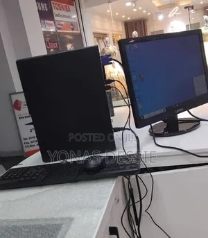 Desktop Computer Lenovo 4GB Intel Core i3 HDD 500GB