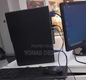 Desktop Computer Lenovo 4GB Intel Core i3 HDD 500GB