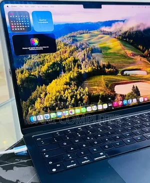 New Laptop Apple MacBook Air 2022 M2 16GB Intel Core M2 SSD 512GB