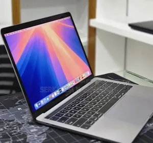 New Laptop Apple MacBook Pro 2019 16GB Intel Core i7 SSD 256GB