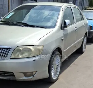 Toyota Corolla 2006 Beige