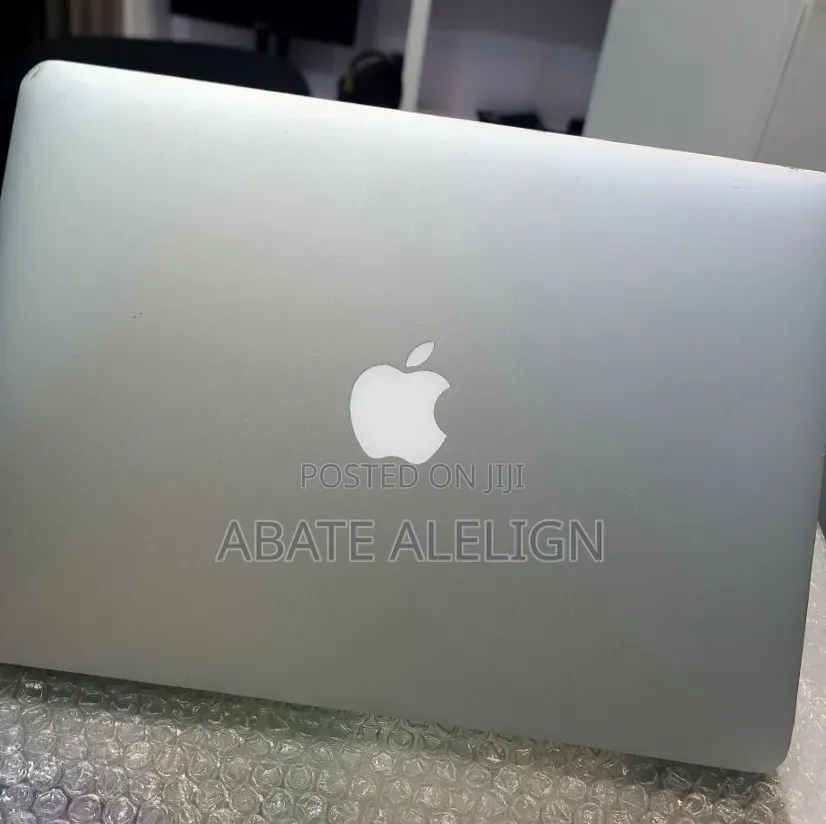 New Laptop Apple MacBook Air 2017 8GB Intel Core i5 SSD 128GB
