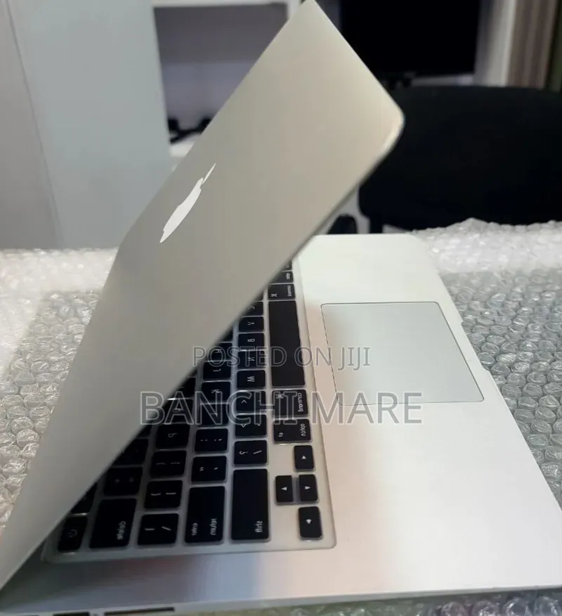 New Laptop Apple MacBook Air 2017 8GB Intel Core i5 SSD 128GB