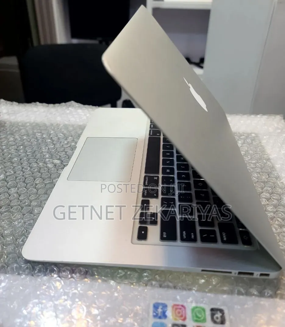 New Laptop Apple MacBook Air 2017 8GB Intel Core i5 SSD 128GB