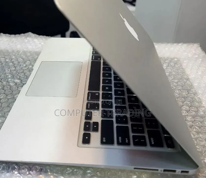 New Laptop Apple MacBook Air 2017 8GB Intel Core i7 SSD 128GB