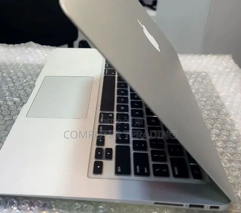 New Laptop Apple MacBook Air 2017 8GB Intel Core i7 SSD 128GB