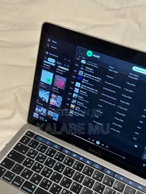Laptop Apple MacBook Pro 2017 16GB Intel Core i7 SSD 256GB