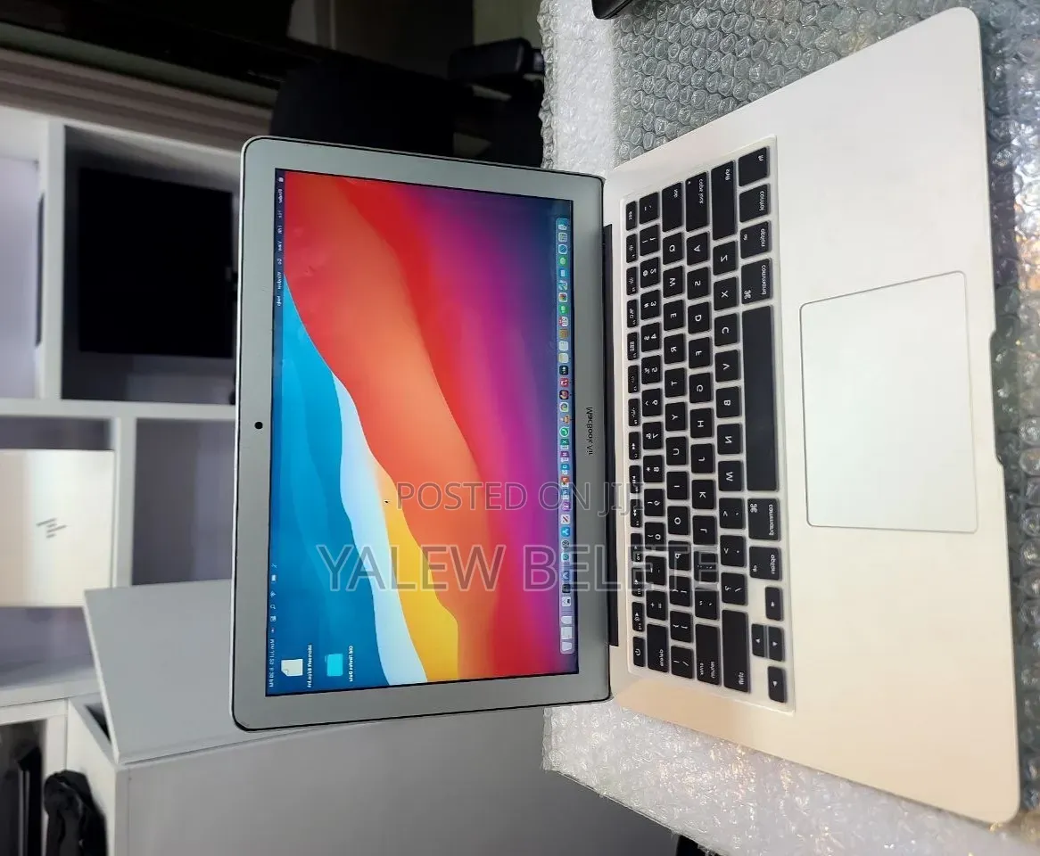New Laptop Apple MacBook Air 2017 8GB Intel Core i5 SSD 128GB