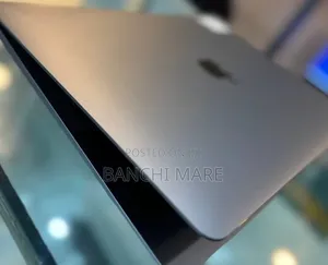 New Laptop Apple MacBook Pro 2021 M1 8GB Apple M1 SSD 256GB