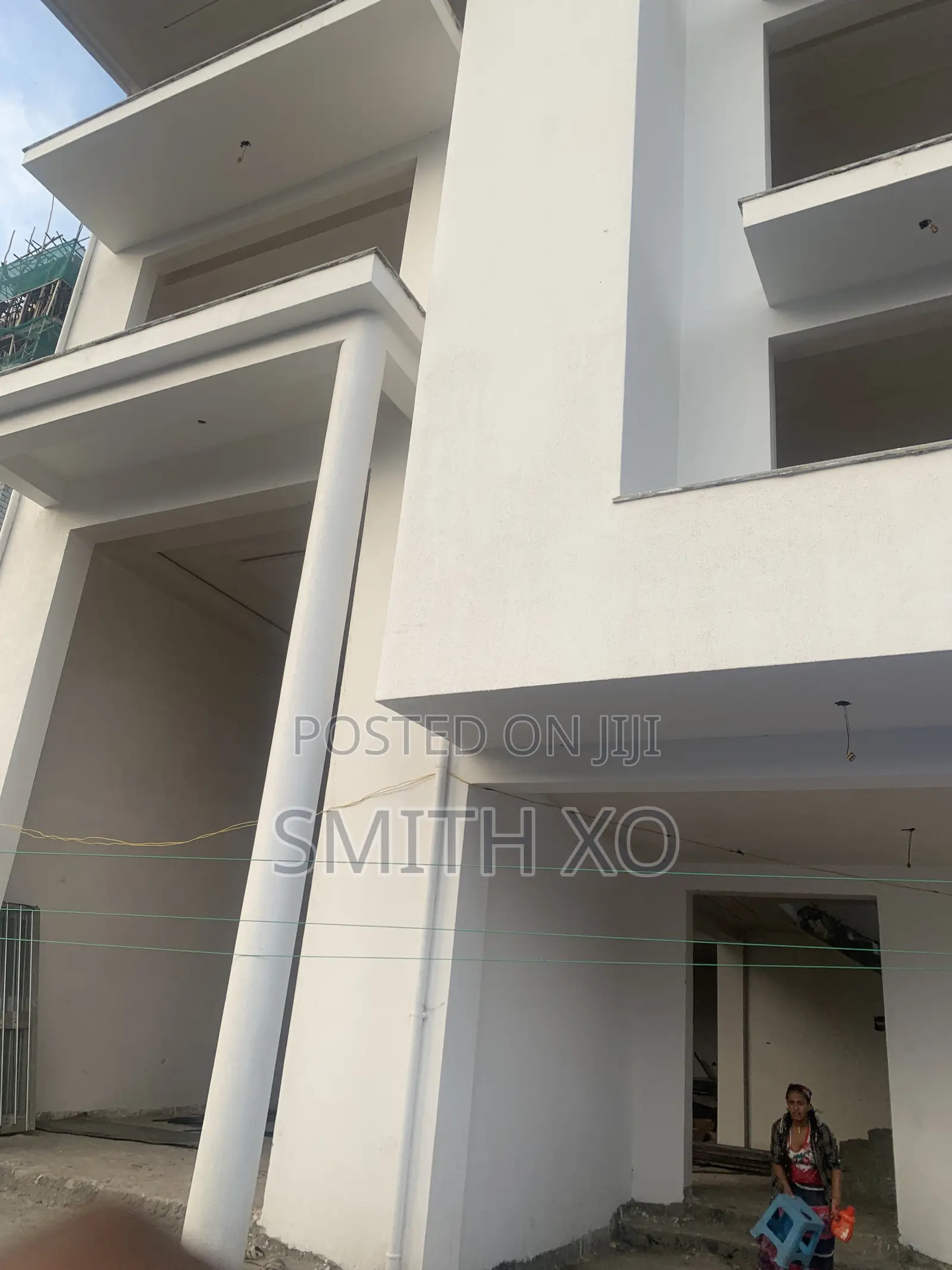 5bdrm House in Alembank, Akaky Kaliti for sale