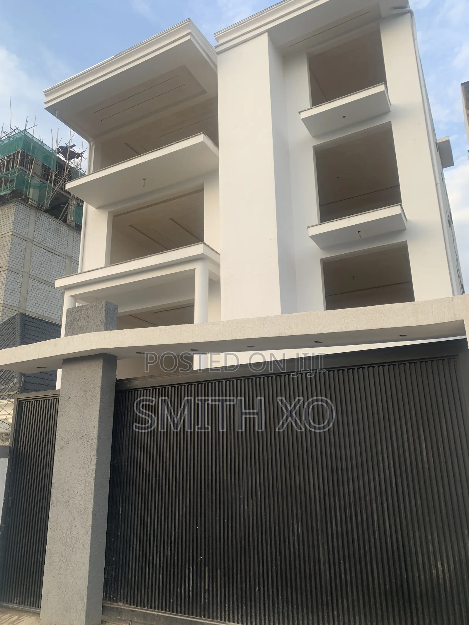 5bdrm House in Alembank, Akaky Kaliti for sale