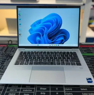 New Laptop HP EliteBook 840 G10 16GB Intel Core i7 SSD 512GB