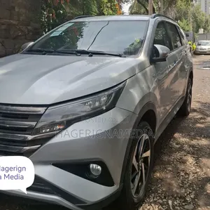 Toyota Rush 2022 Silver