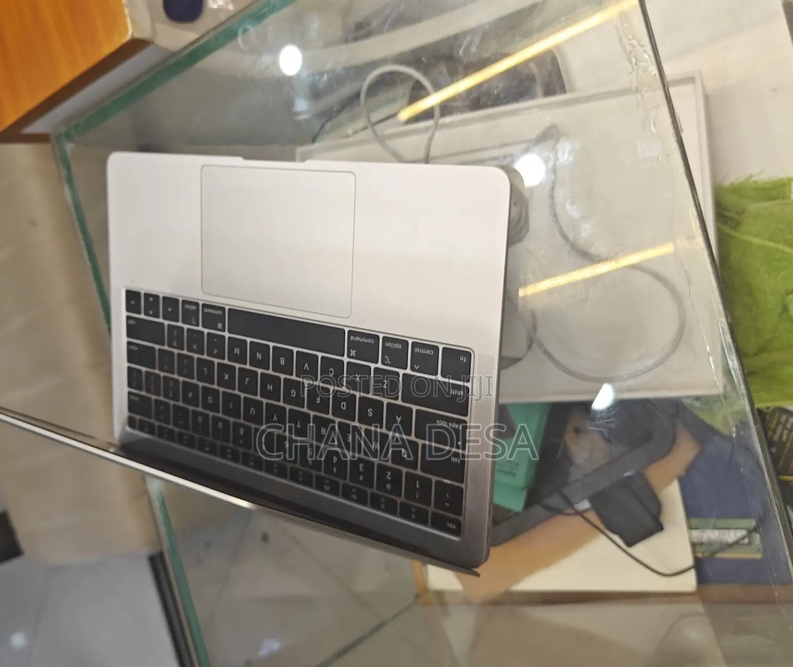 New Laptop Apple MacBook Air 2019 8GB Intel Core i5 SSD 256GB