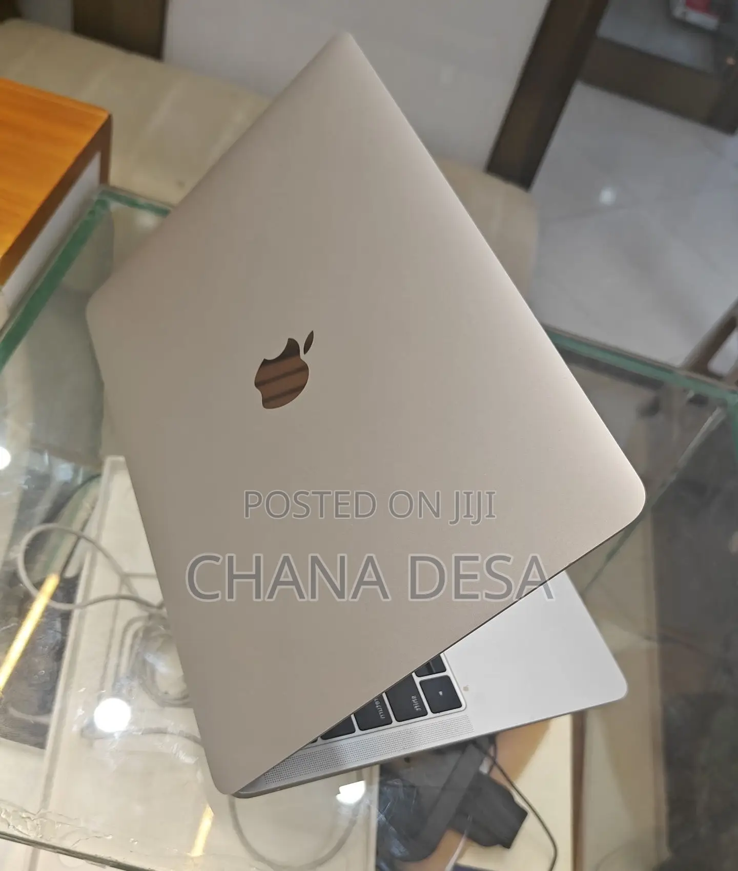 New Laptop Apple MacBook Air 2019 8GB Intel Core i5 SSD 256GB