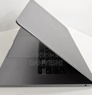 New Laptop Apple MacBook Air 2024 M3 8GB Apple M3 SSD 512GB