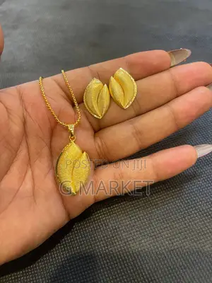Jewelry Necklace in Gold Color