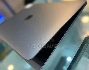 New Laptop Apple MacBook Pro 2021 M1 8GB Apple M1 SSD 256GB