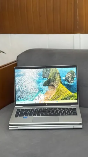 New Laptop HP ProBook 440 G10 8GB Intel Core i3 SSD 256GB