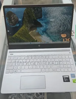 New Laptop HP Pavilion 15 16GB Intel Core i7 SSD 512GB