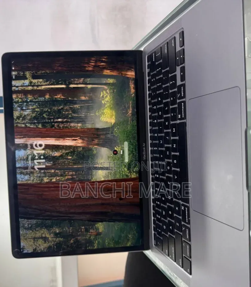 New Laptop Apple MacBook Air 2020 8GB Intel Core i3 SSD 256GB