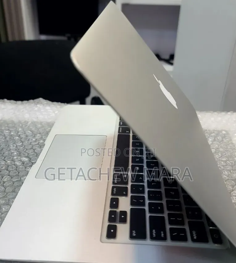 New Laptop Apple MacBook Air 2017 8GB Intel Core i5 SSD 128GB