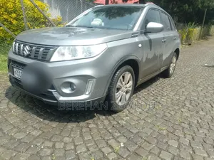 Suzuki Grand Vitara 2021 Gray