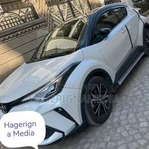 Toyota C-HR 2022 White