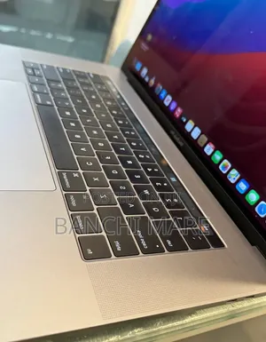 New Laptop Apple MacBook Pro 2016 16GB Intel Core i7 SSD 256GB