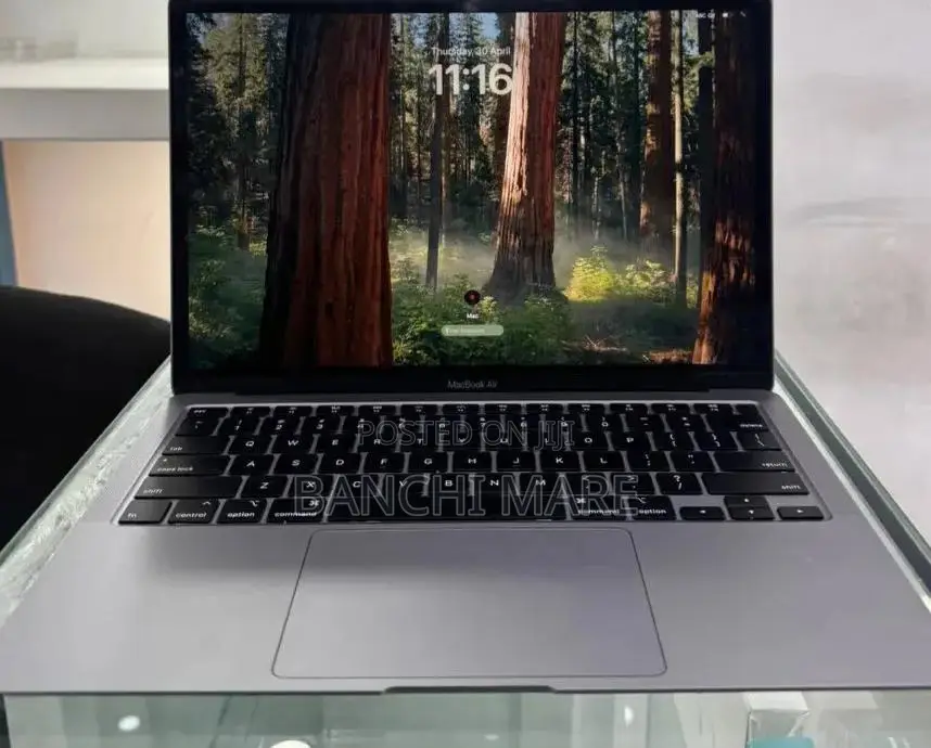 New Laptop Apple MacBook Air 2020 8GB Intel Core i3 SSD 256GB