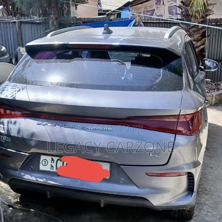 BYD E2 43 kWh 94 hp FWD 2025 Gray