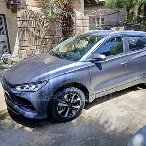 BYD E2 43 kWh 94 hp FWD 2025 Gray