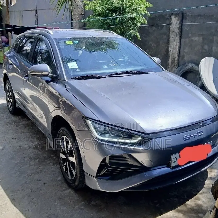 BYD E2 43 kWh 94 hp FWD 2025 Gray